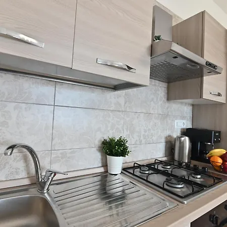 Izzhome The King Apartment